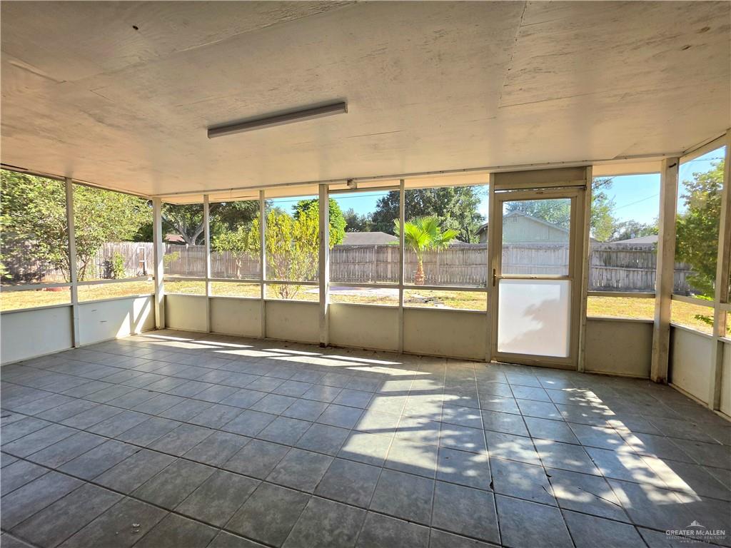 Photo 11 of 1613 Fern Avenue