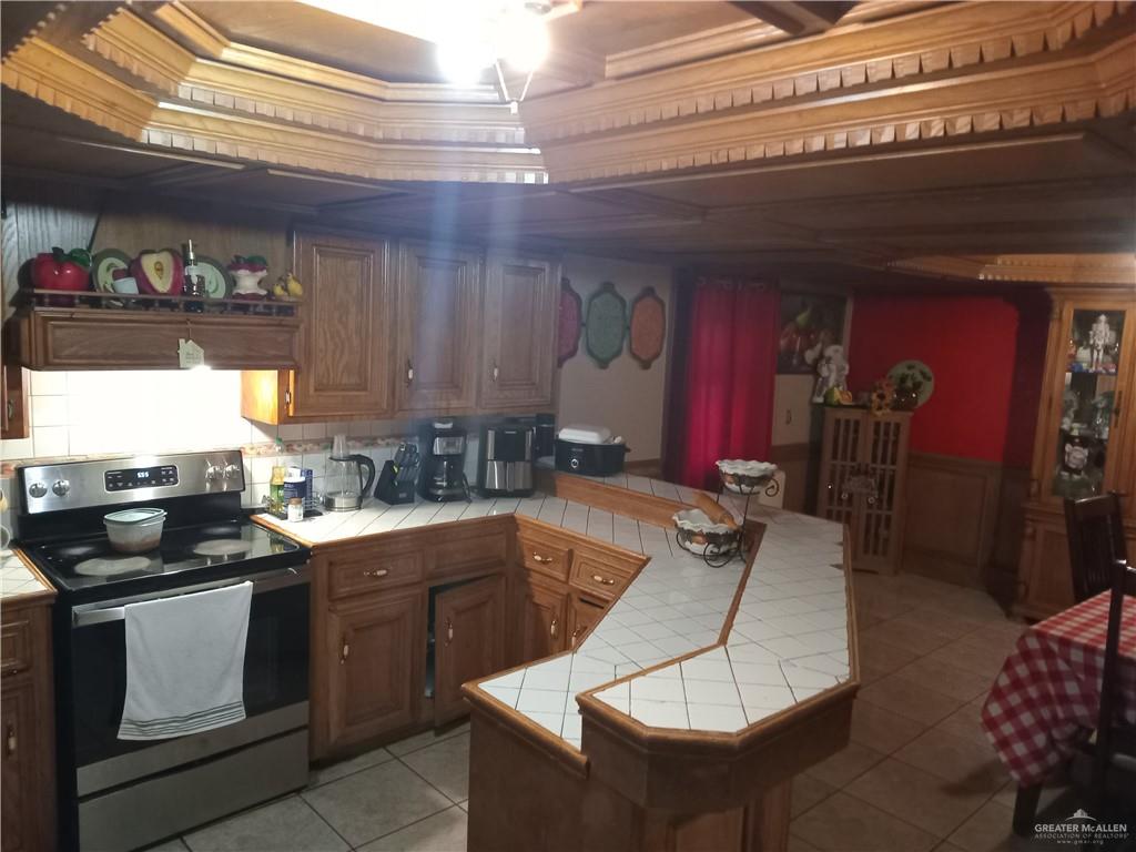 Photo 10 of 5614 Acapulco Street