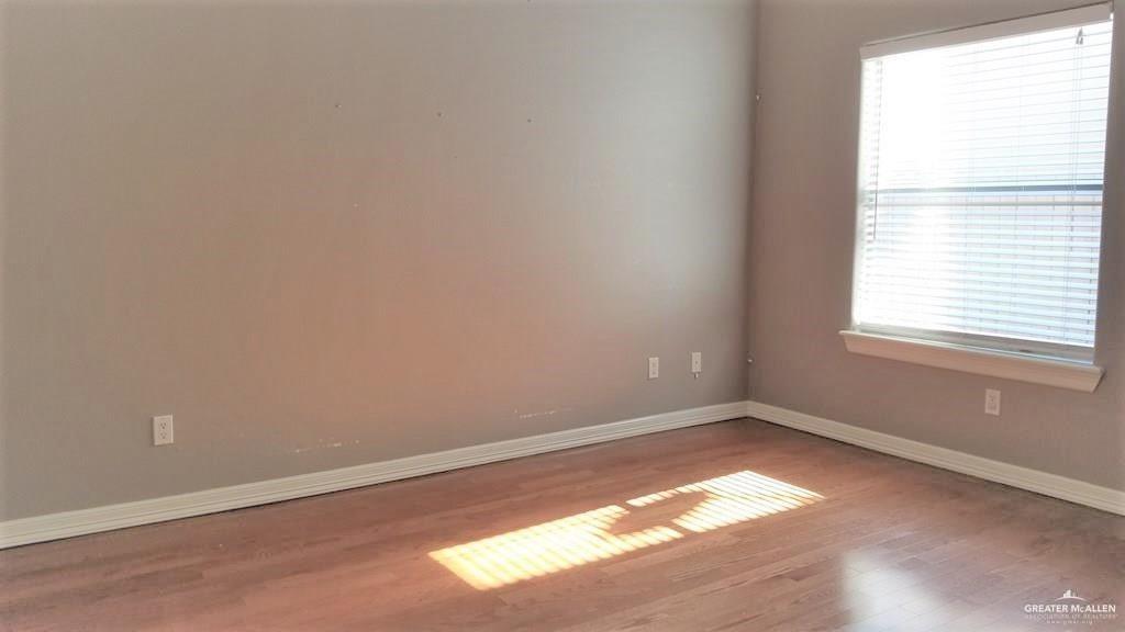 Photo 11 of 2428 Carianna Avenue