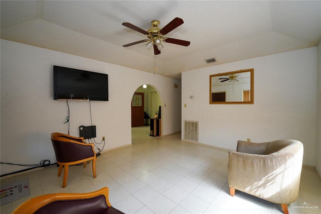 Photo 15 of 2803 Minnie Avenue