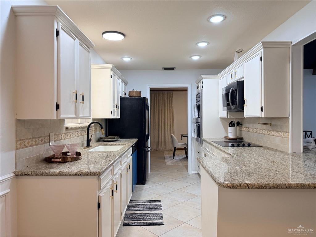 Photo 4 of 131 Hibiscus Avenue