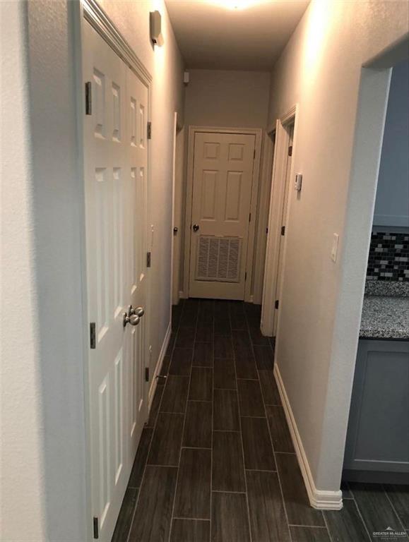Photo 5 of 2712 Primrose Avenue