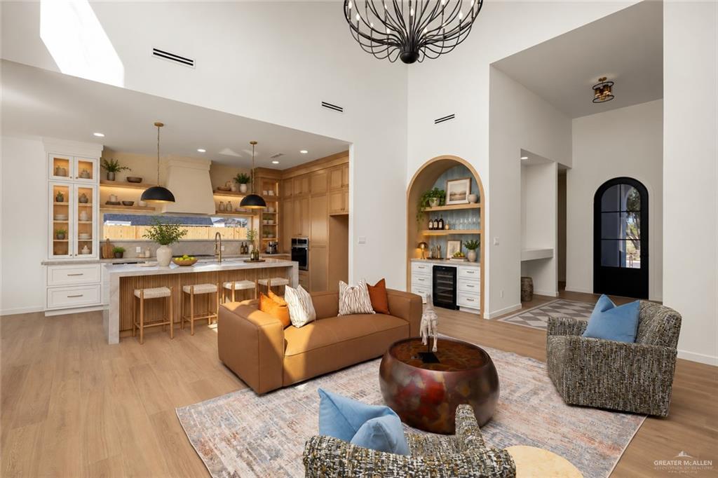 Photo 9 of 1210 Spanish Oak Street