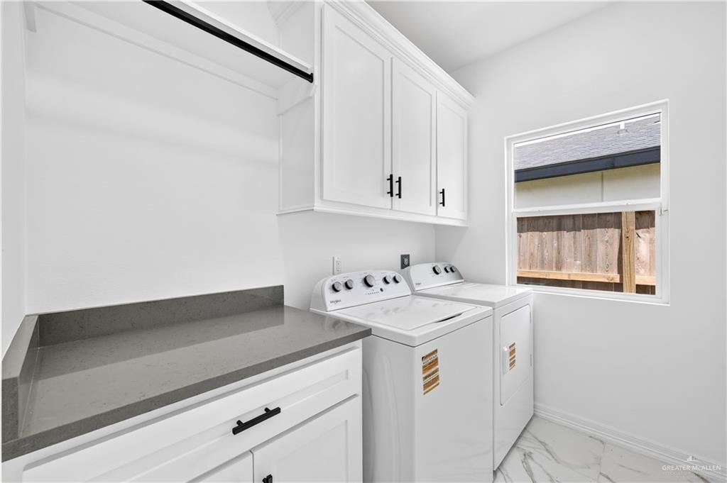 Photo 10 of 1044 Nina Avenue
