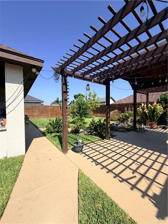 Photo 28 of 908 Iroquois Avenue