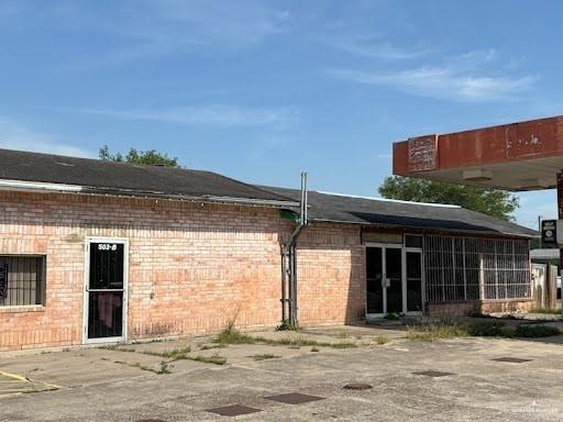 Photo 5 of 503 Bridge Street