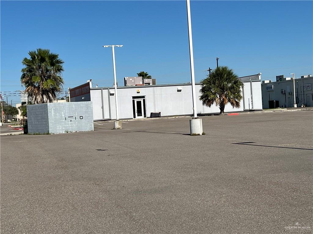 Photo 10 of 1140 Alton Gloor Boulevard