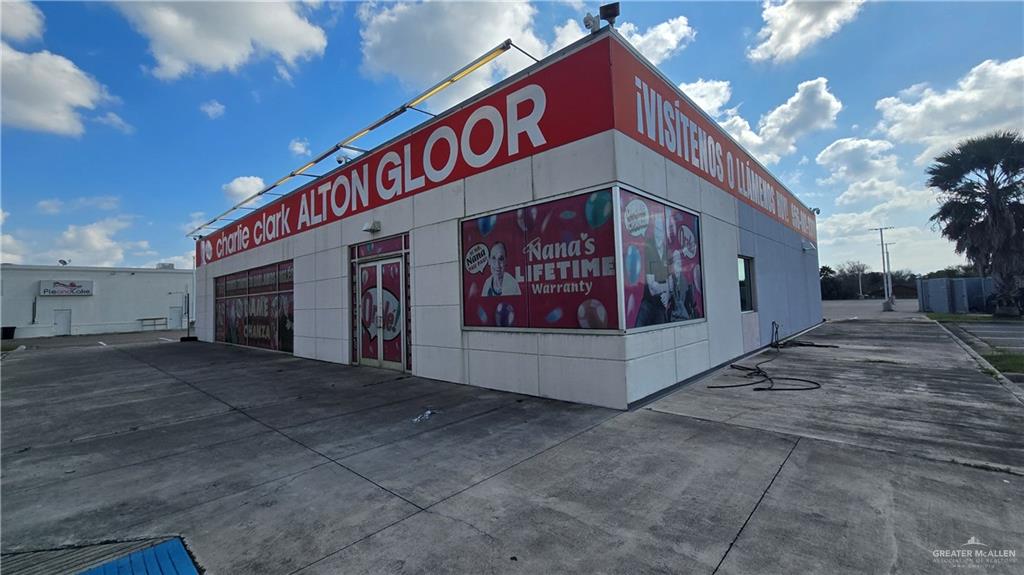 Photo 7 of 1140 Alton Gloor Boulevard