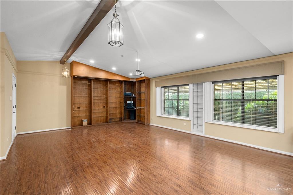 Photo 3 of 501 Kennedy Avenue