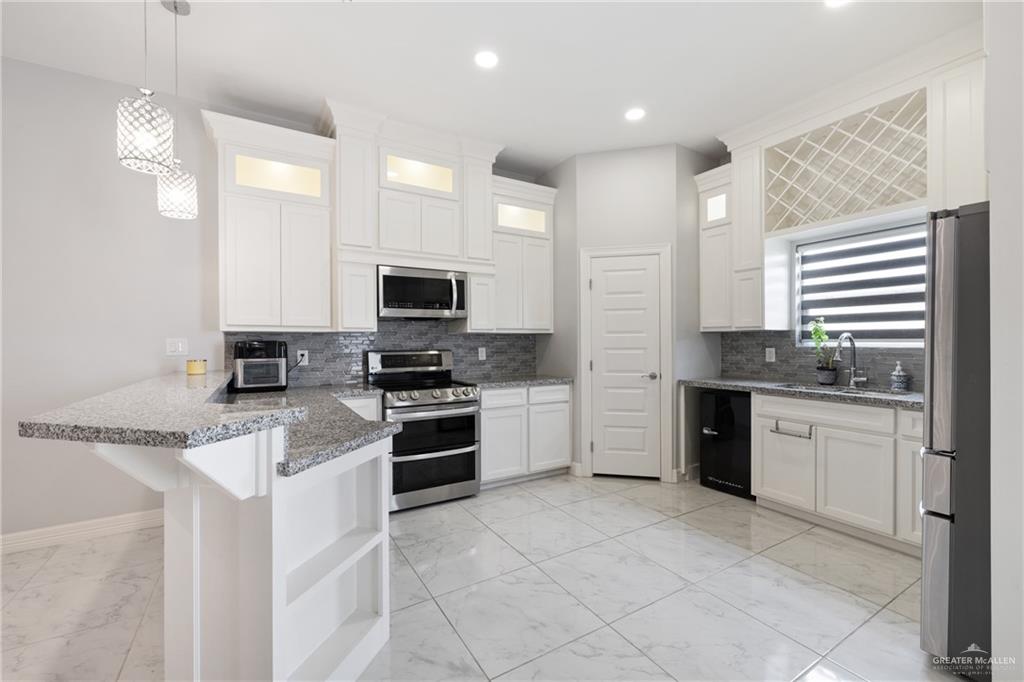 Photo 6 of 1422 Esperanza Street