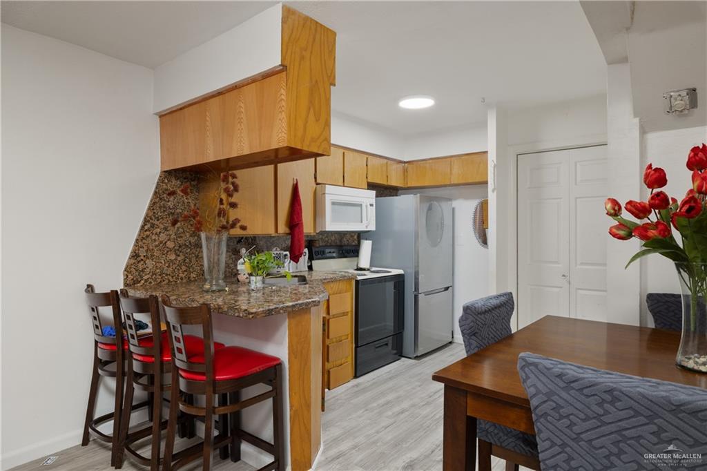 Photo 7 of 1418 Beech Avenue #10