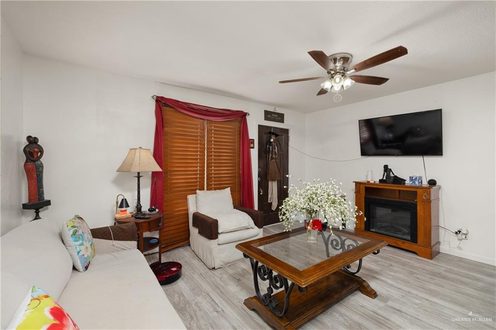 Photo 9 of 1418 Beech Avenue #10