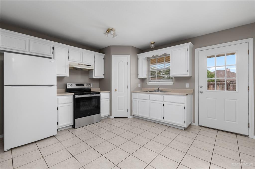 Photo 6 of 1801 Midlane Drive