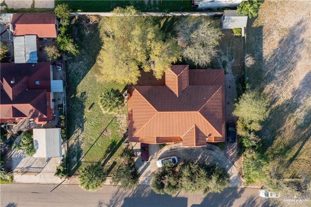 Photo 12 of 933 4th Street