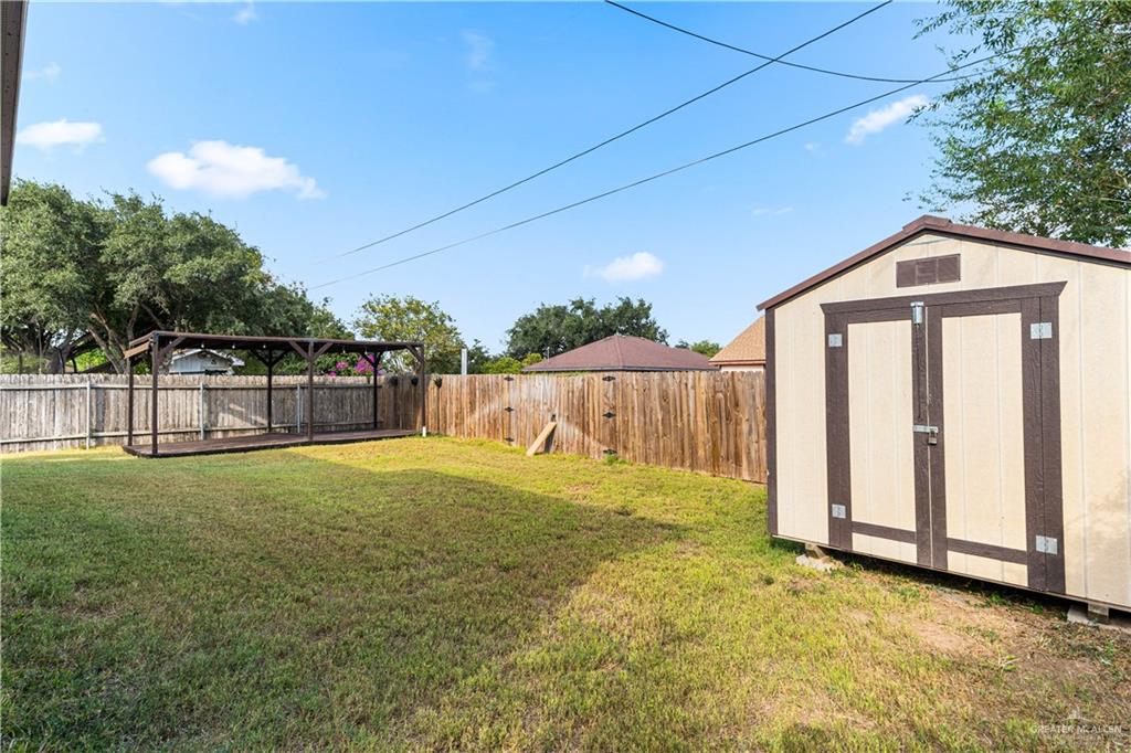 Photo 18 of 206 Rosa Priego Street