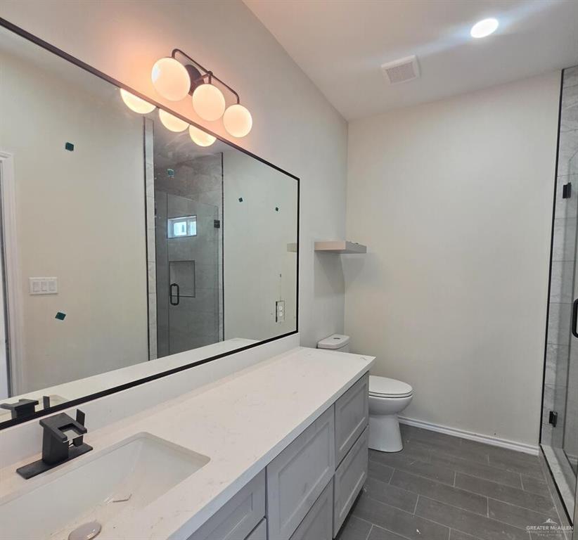 Photo 13 of 17951 Spruce Street