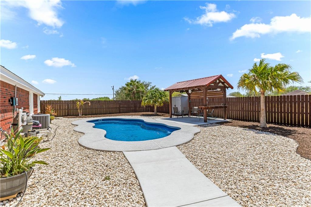 Photo 18 of 307 Cactus Lane