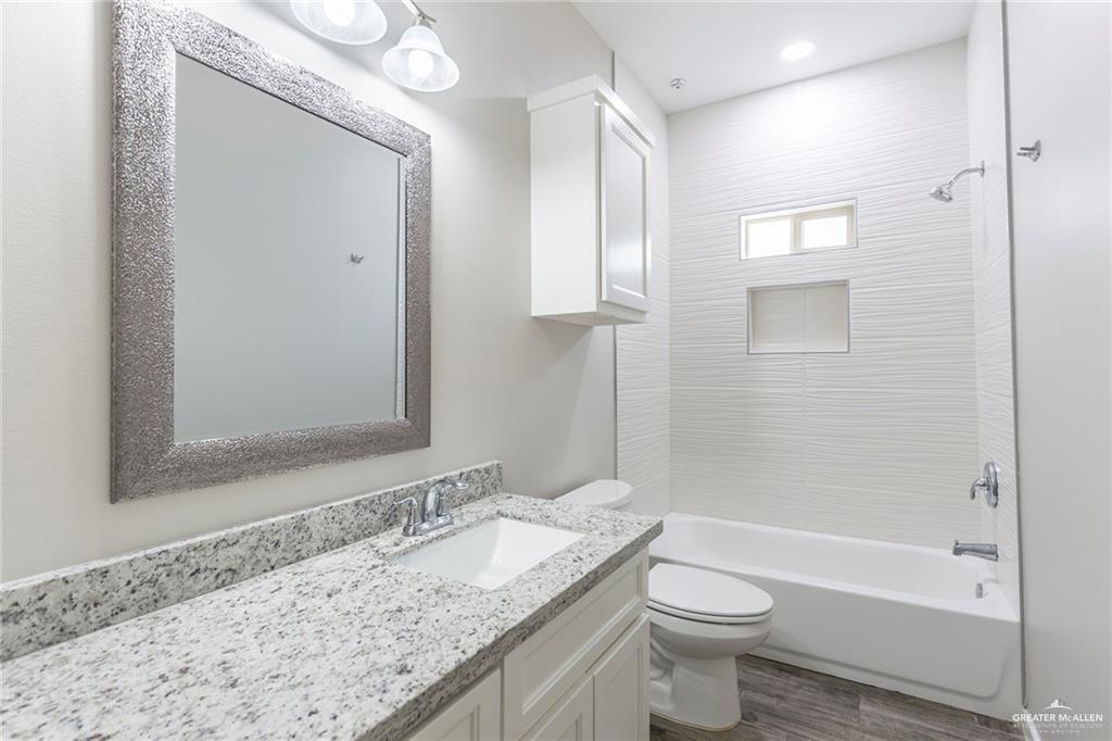 Photo 5 of 5905 Sandpiper Street #4