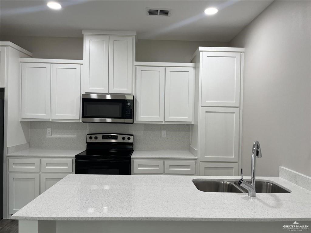 Photo 15 of 1205 Shavano Drive