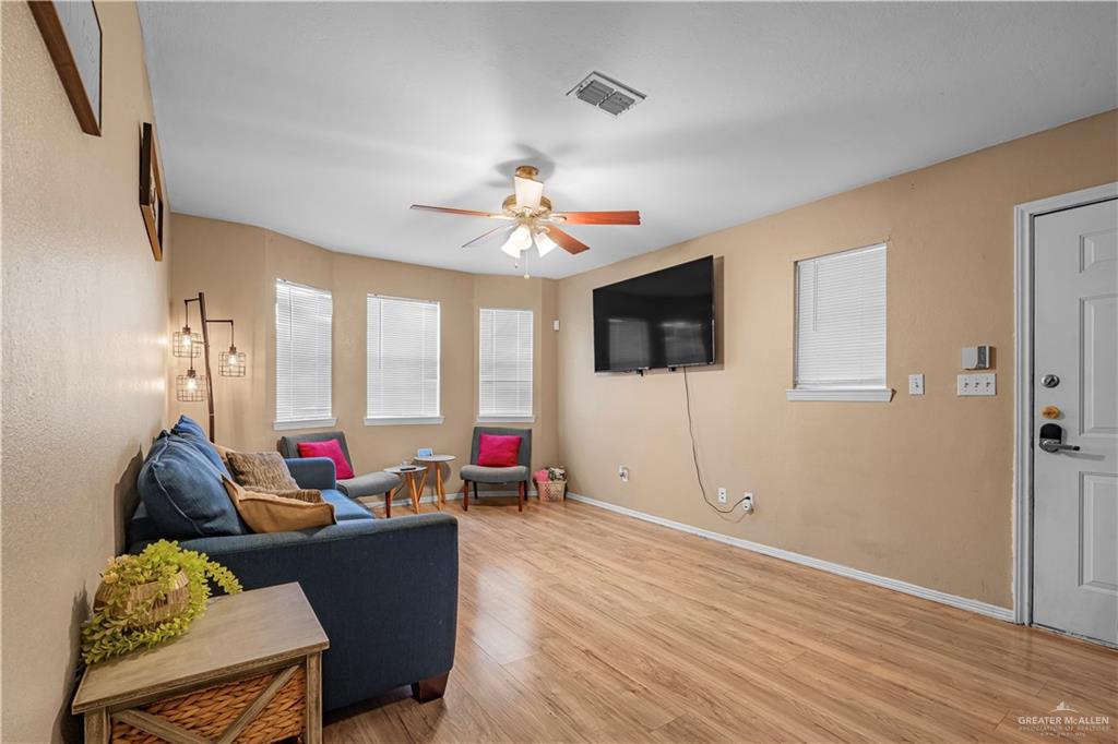Photo 15 of 1804 Oasis Avenue