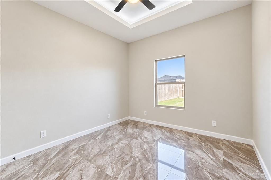 Photo 10 of 1412 Waxahachie Street