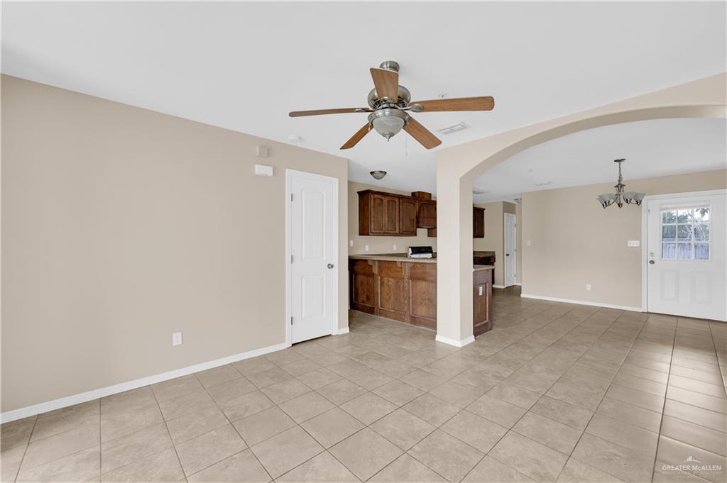 Photo 3 of 1607 Omni Avenue #4