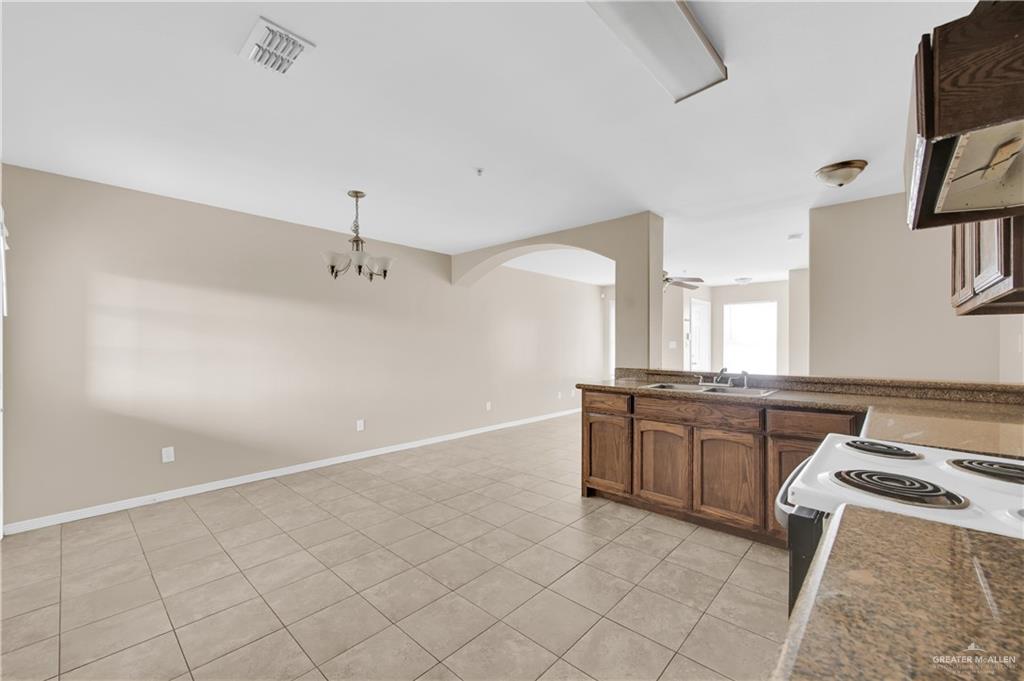 Photo 6 of 1607 Omni Avenue #4