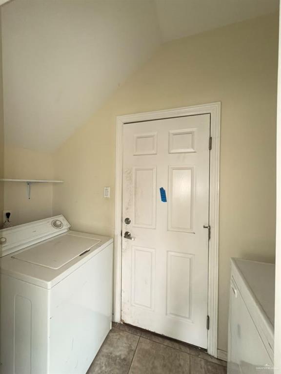 Photo 8 of 1501 Phoenix Street