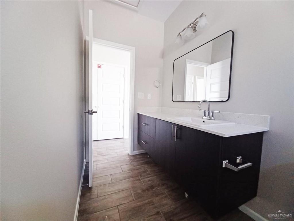 Photo 10 of 906 Starr Road #C