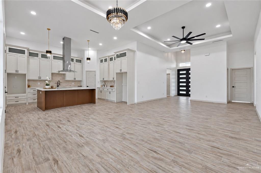 Photo 2 of 2915 Arboledas Drive