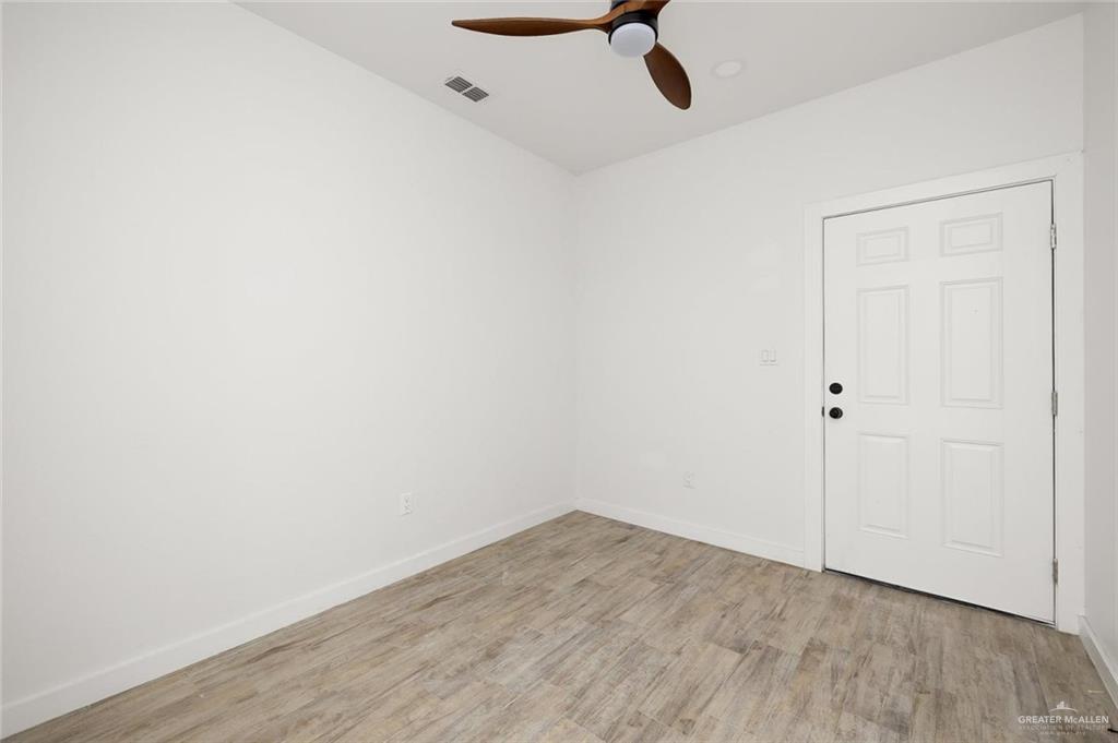 Photo 6 of 1429 Harrison Avenue #3