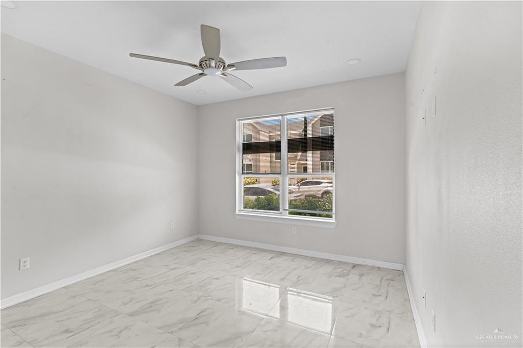 Photo 10 of 701 Seminole Avenue