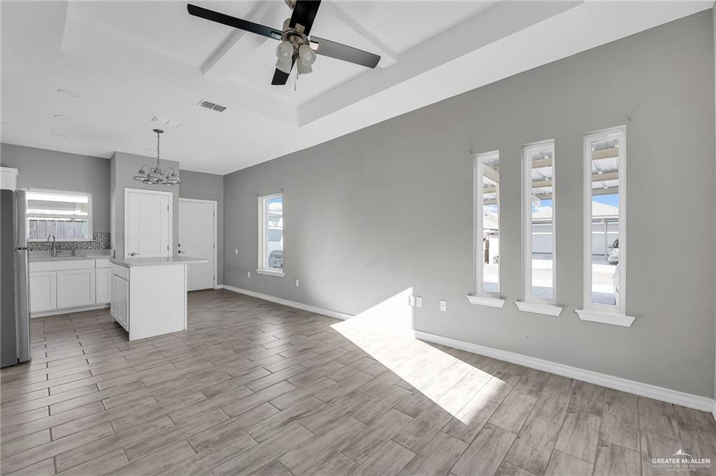 Photo 3 of 2713 Primrose Avenue #B2