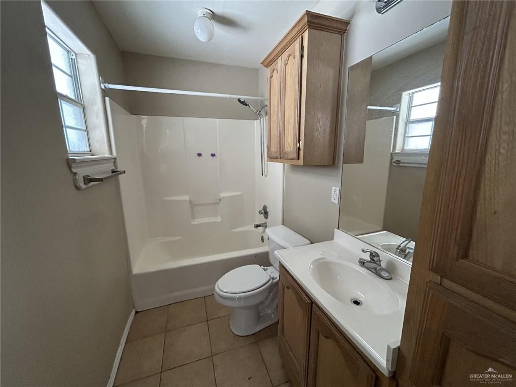 Photo 13 of 2508 Toledo Avenue #3