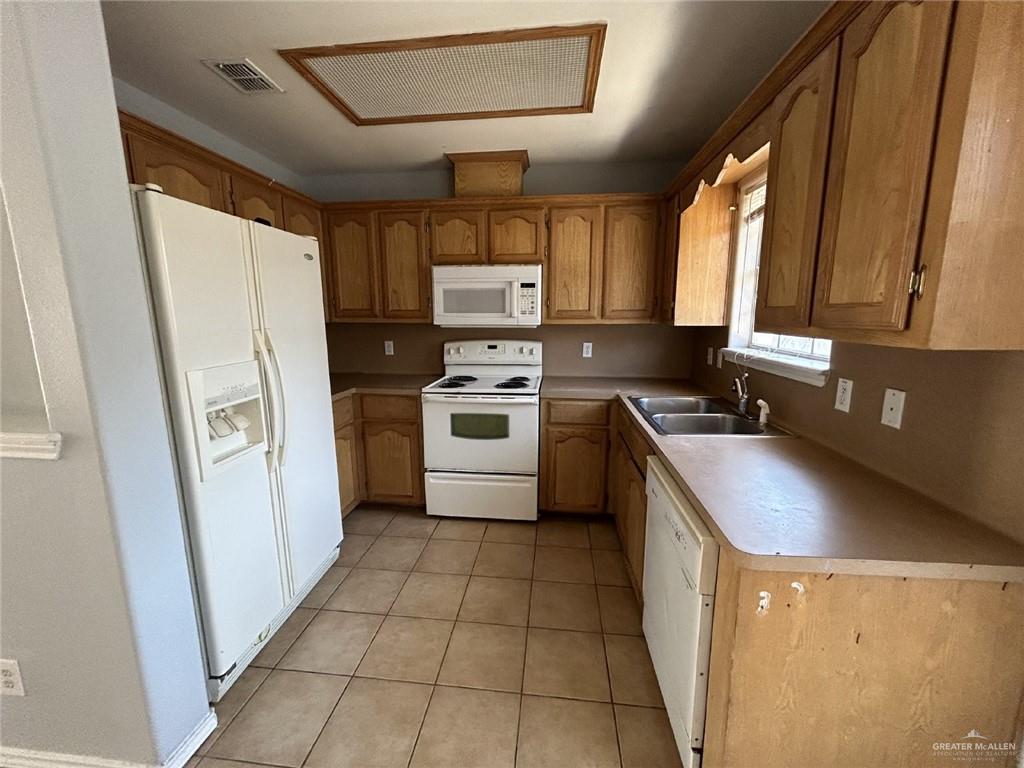 Photo 4 of 2508 Toledo Avenue #3