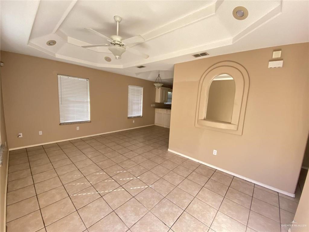 Photo 8 of 4119 La Guardia Lane #4