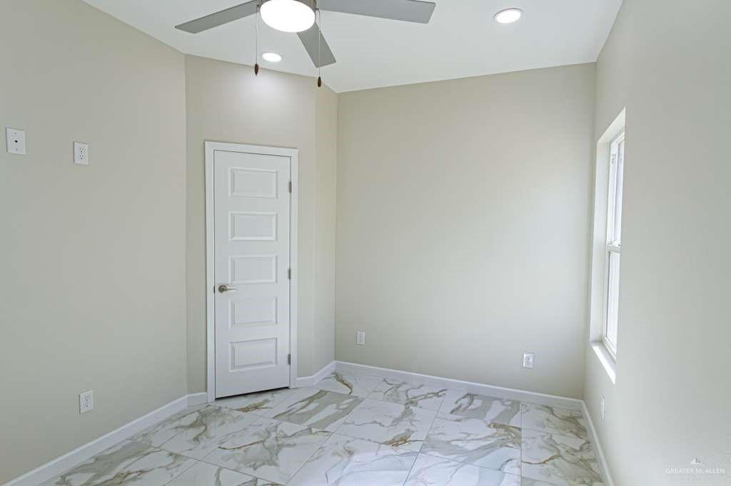 Photo 8 of 601 Emerald Avenue