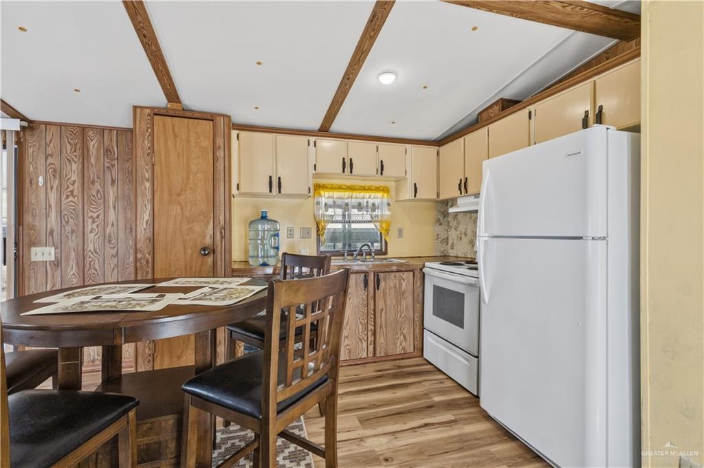 Photo 5 of 215 Valley View Drive