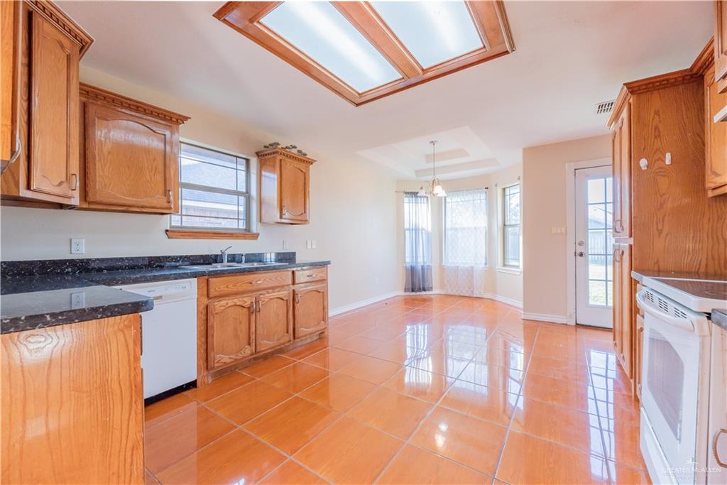 Photo 7 of 2117 Kilgore Avenue