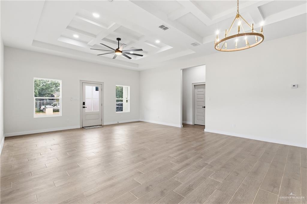 Photo 6 of 601 Falcon Avenue