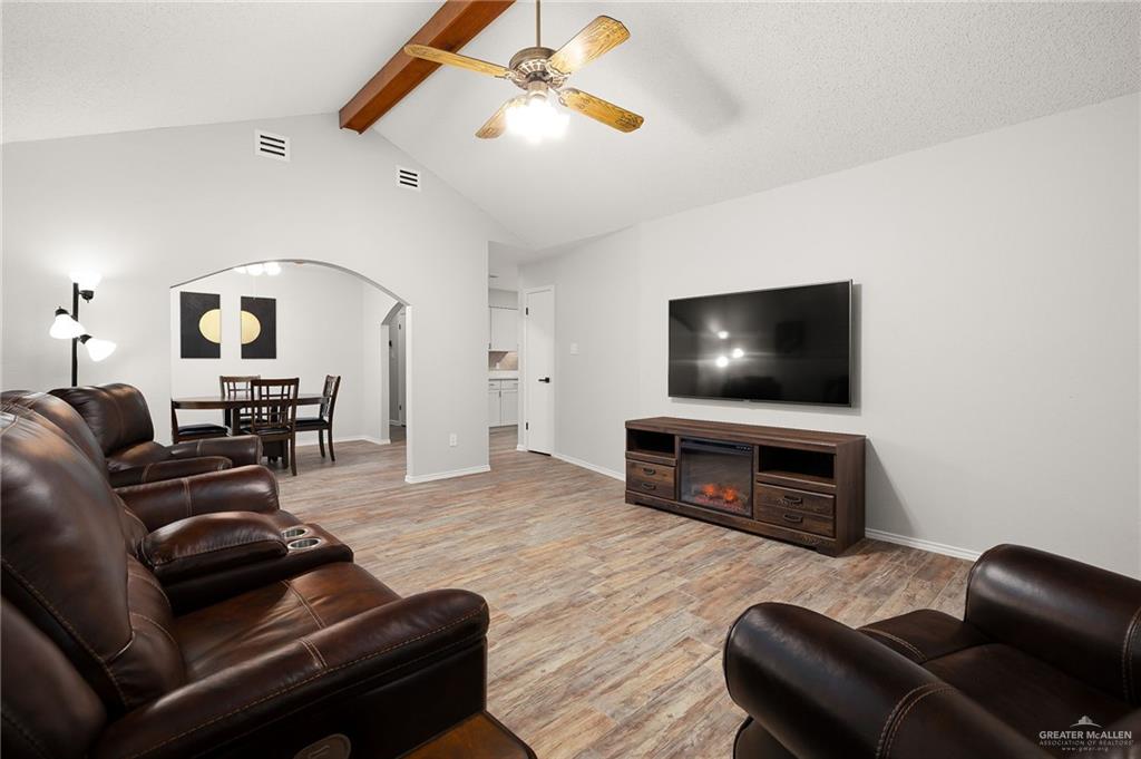 Photo 4 of 1815 Wilson Street