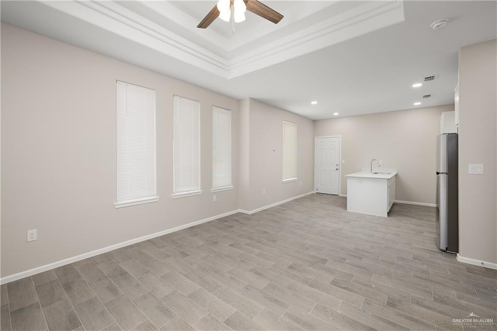 Photo 16 of 806 Linda Street