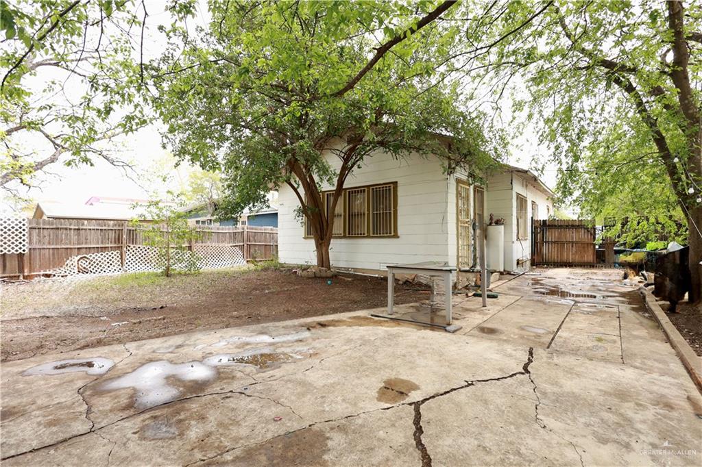 Photo 9 of 1027 Recio Street