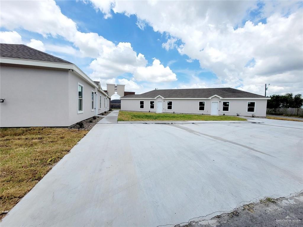 Photo 4 of 2812 Rosemary Drive #3