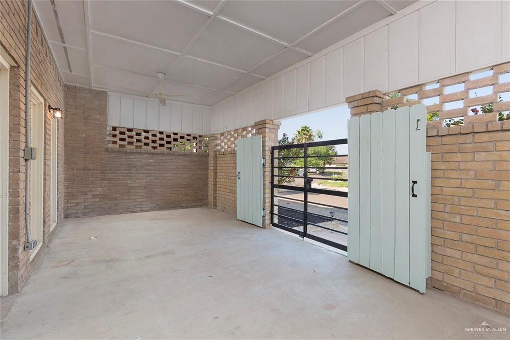 Photo 3 of 2116 Joy Street