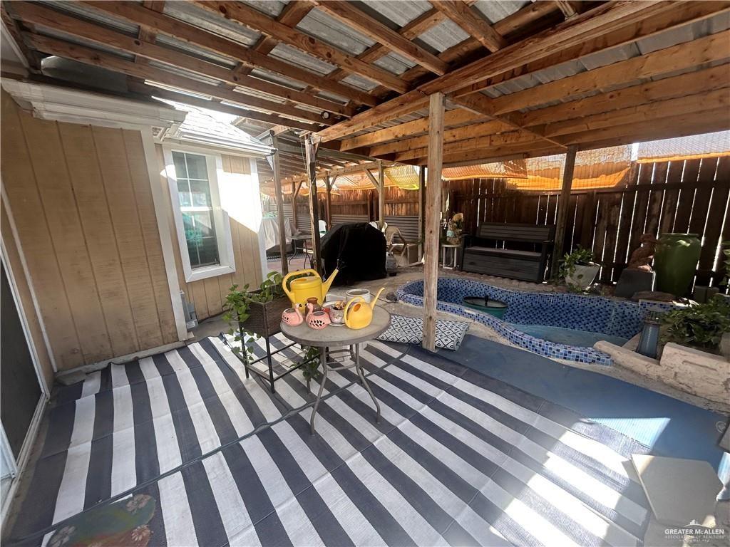 Photo 16 of 2310 Garden View Drive