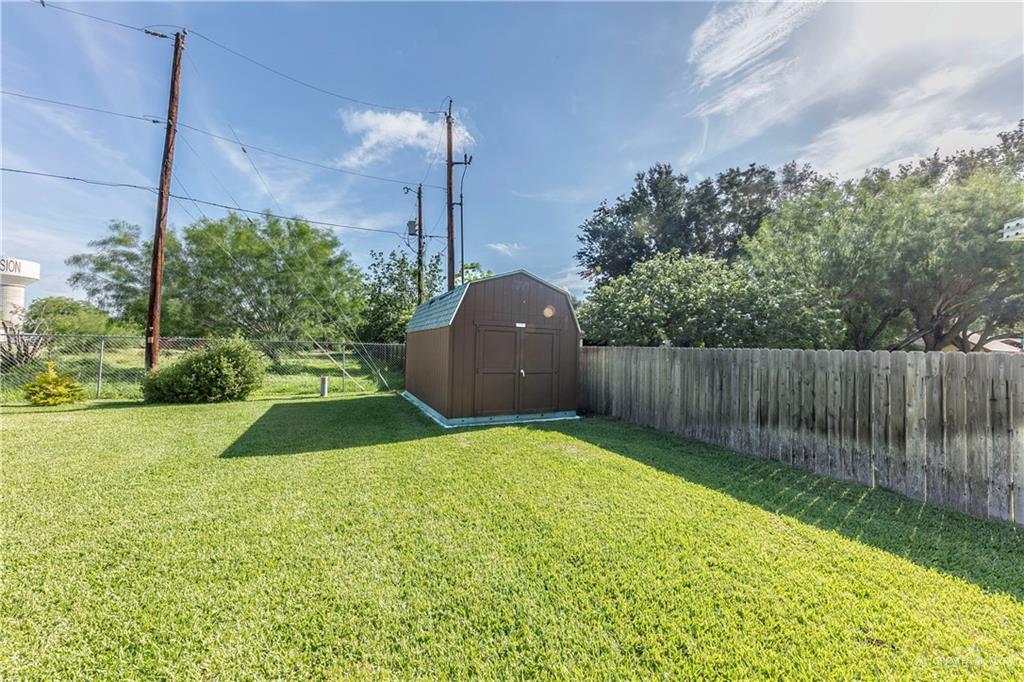 Photo 23 of 2303 Stonegate Drive