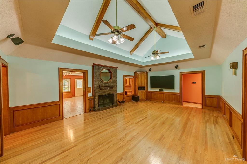 Photo 3 of 2303 Stonegate Drive