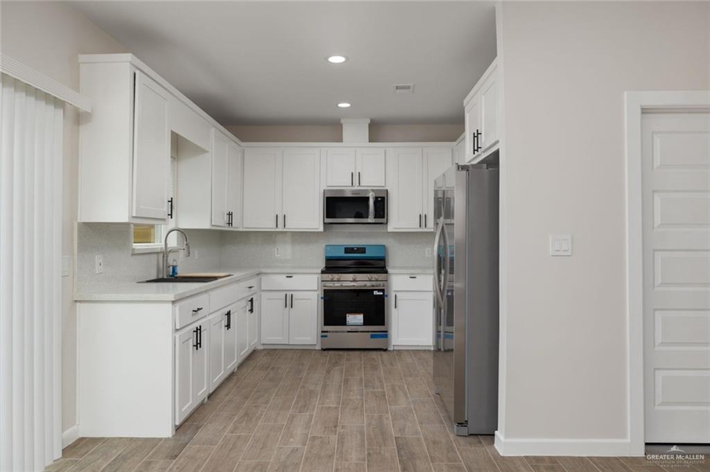 Photo 8 of 1626 B Street