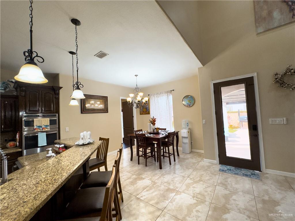 Photo 7 of 2013 Rochester Avenue
